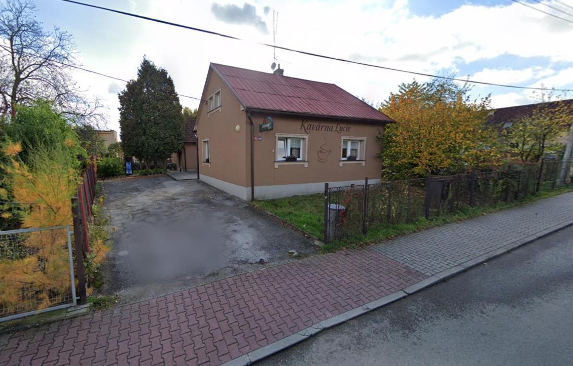 Kavarna Lucie S Ubytovanim Horní Těrlicko Kültér fotó