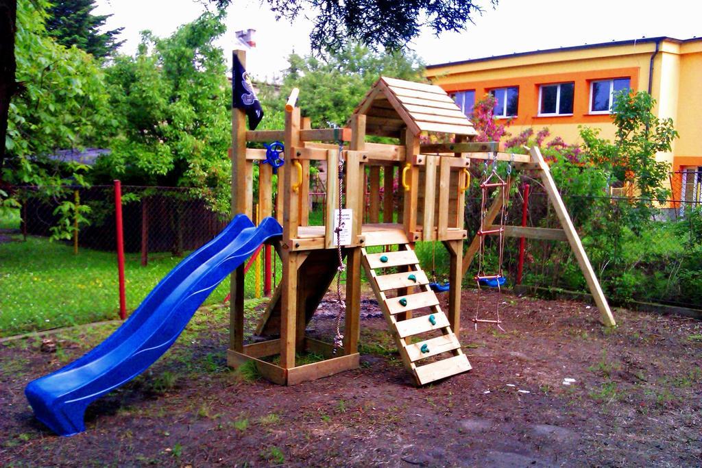 Kavarna Lucie S Ubytovanim Horní Těrlicko Kültér fotó